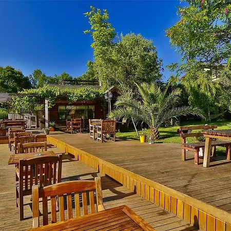 Lodge Tranquilla River