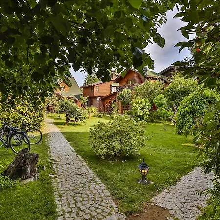 Lodge Tranquilla River *