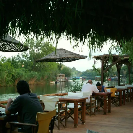 Lodge Tranquilla River *